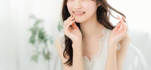 出会いに期待している女性の画像